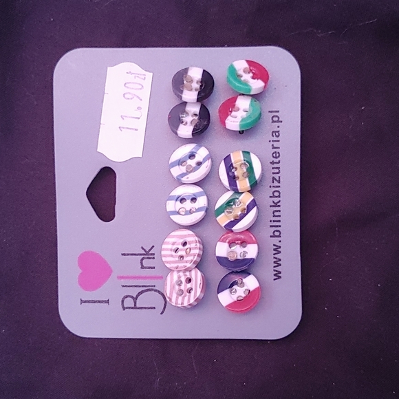 Earrings - Picture 1 of 3